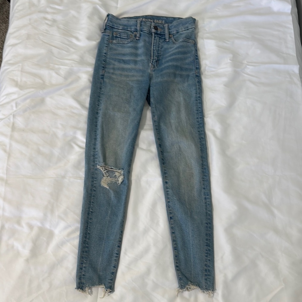 American Eagle Outfitters Light Wash Distressed Women's Jeans